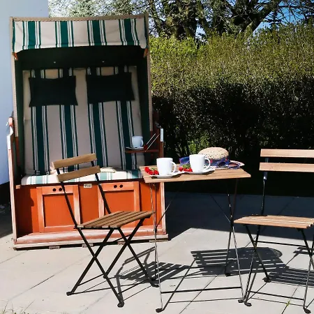 Cozy Baltic Escape For 2 Guests בית נופש *